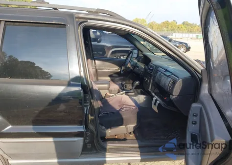 2001 Jeep Grand Cherokee Laredo z USA, uszkodzony, nr VIN 1J4GW48S81C647699